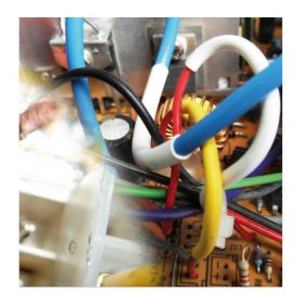 Schrumpfschlaeuche-Typ-TST-300-sehr-duennwandig-im-Schaltkasten